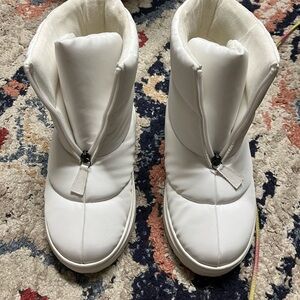 Glaborghini Couture size 38 White Ankle Boots